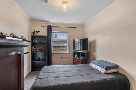 Photo of property in 254 Huatoki Street, Upper Vogeltown, New Plymouth, 4310