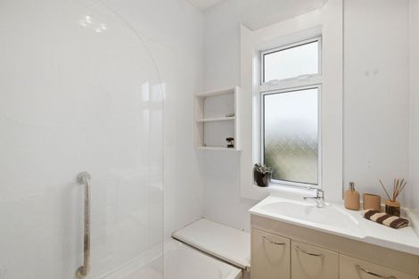 Photo of property in 35 Abbot Street, Gonville, Whanganui, 4501