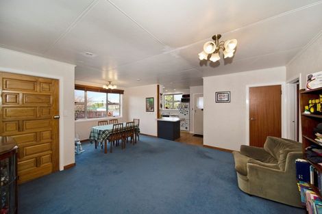 Photo of property in 12 Green Lane, Hawera, 4610