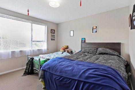 Photo of property in 2/19 Hargest Crescent, Sydenham, Christchurch, 8023
