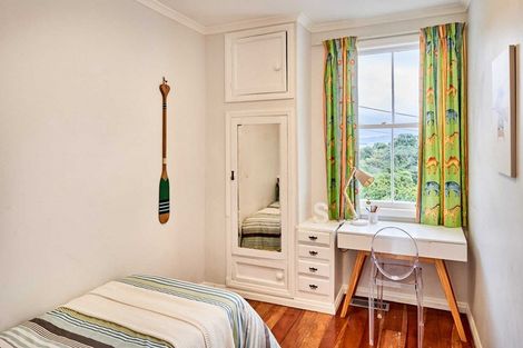 Photo of property in 25 Rona Street, Eastbourne, Lower Hutt, 5013