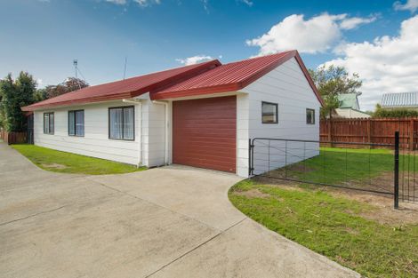 Photo of property in 7b Lyn Grove, Papamoa Beach, Papamoa, 3118