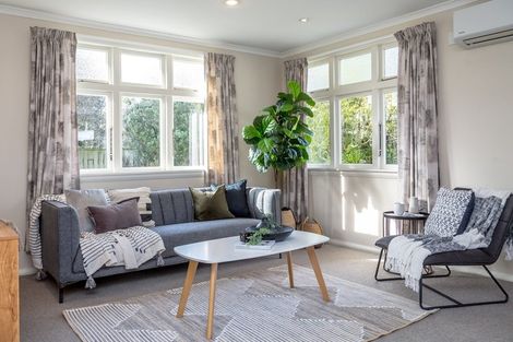 Photo of property in 38 Kempton Street, Greytown, 5712