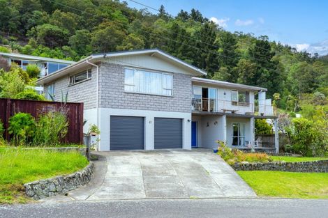Photo of property in 61 Milton Terrace, Picton, 7220
