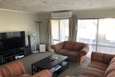 Photo of property in 26 Miriam Corban Heights, Henderson, Auckland, 0612
