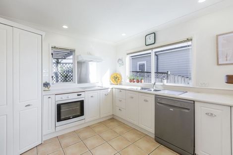 Photo of property in 8 Piccadilly Circus, Snells Beach, 0920