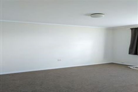 Photo of property in 2/50 Kitchener Road, Milford, Auckland, 0620