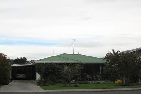 Photo of property in 17 Centennial Avenue, Balclutha, 9230