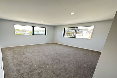 Photo of property in 27a Kelwyn Road, Kelston, Auckland, 0602