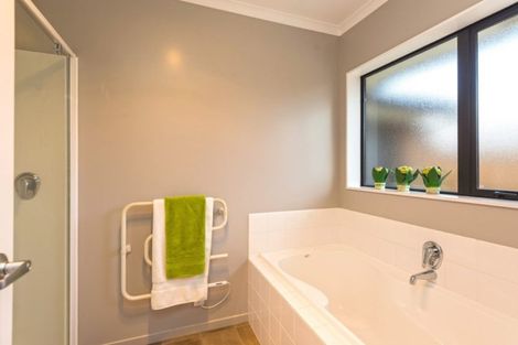 Photo of property in 7 Teagarden Close, Mairehau, Christchurch, 8052