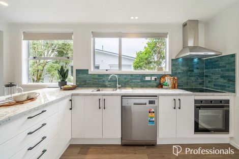 Photo of property in 86 Holborn Drive, Stokes Valley, Lower Hutt, 5019