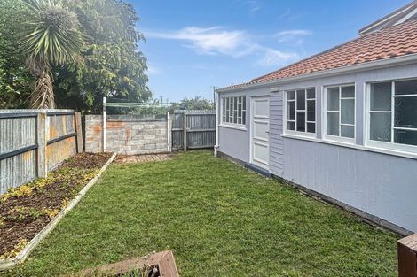 Photo of property in 19 Pratt Street, New Brighton, Christchurch, 8083