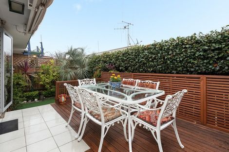 Photo of property in 15a Laing Place, Otumoetai, Tauranga, 3110