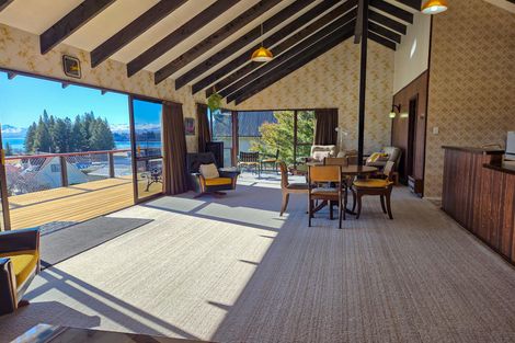 Photo of property in 10 Hamilton Drive, Lake Tekapo, 7999
