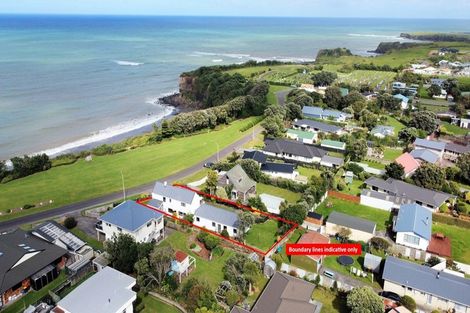 Photo of property in 6 Halse Place, Opunake, 4616