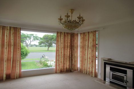 Photo of property in 32 Bartholomew Road, Levin, 5510
