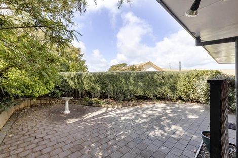Photo of property in 15 Sandel Rise, Merrilands, New Plymouth, 4312