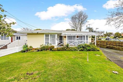 Photo of property in 23 Beaumonts Way, Manurewa, Auckland, 2102