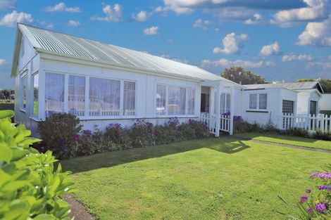 Photo of property in 49 Ngatai Street, Manaia, 4612