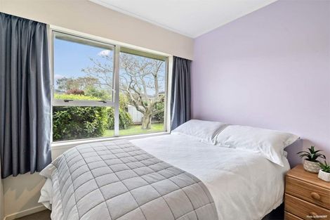Photo of property in 9 Quibray Place, Botany Downs, Auckland, 2010