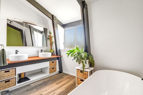 Photo of property in 12 Banks Place, Rangiora, 7400