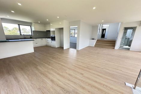 Photo of property in 27a Kelwyn Road, Kelston, Auckland, 0602