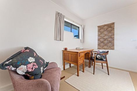 Photo of property in 38 Balmain Road, Chatswood, Auckland, 0626