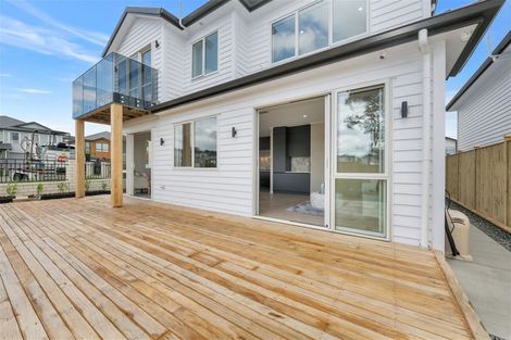 Photo of property in 15 Drumconnell Drive, Flat Bush, Auckland, 2019