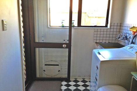 Photo of property in 87 Hillsborough Road, Hillsborough, Auckland, 1042