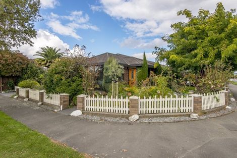 Photo of property in 2 Pentland Drive, Belfast, Christchurch, 8051