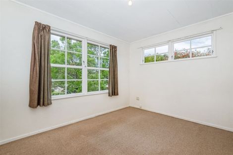 Photo of property in 61 Easton Park Parade, Glenfield, Auckland, 0629