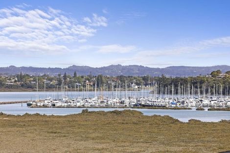 Photo of property in 44 Bannings Way, Hobsonville, Auckland, 0618