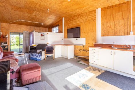 Photo of property in 1 Richardson Street, Woodville, 4920