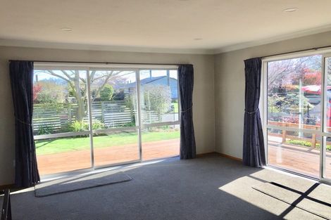 Photo of property in 20 Torquay Place, Bryndwr, Christchurch, 8053