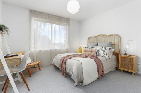 Photo of property in 8a Steen Place, Mangere Bridge, Auckland, 2022