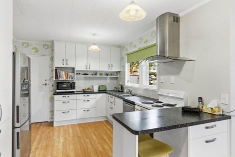 Photo of property in 44 Tui Road, Raumati Beach, Paraparaumu, 5032