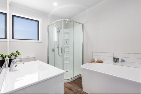 Photo of property in 1d Breakwater Way, Whitby, Porirua, 5024