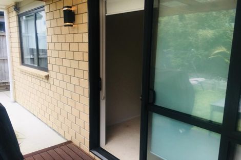 Photo of property in 28 Rohi Place, Flat Bush, Auckland, 2019