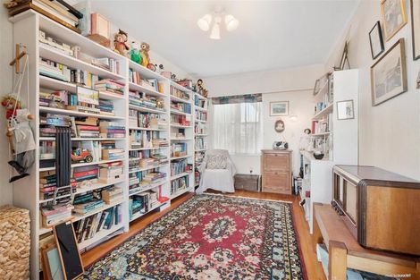 Photo of property in 3 Speedy Crescent, Hillcrest, Auckland, 0627