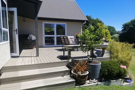 Photo of property in 68 Kinloch Road, Kinloch, Taupo, 3377