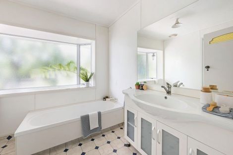 Photo of property in 11 Sophia Street, Glenholme, Rotorua, 3010