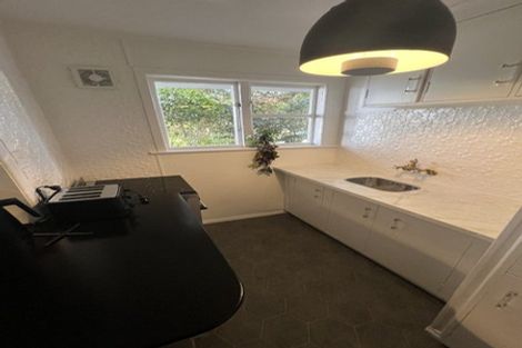 Photo of property in 35 Patanga Crescent, Thorndon, Wellington, 6011