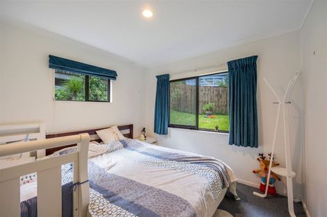Photo of property in 2/9 Ridgewood Crescent, Birkenhead, Auckland, 0626