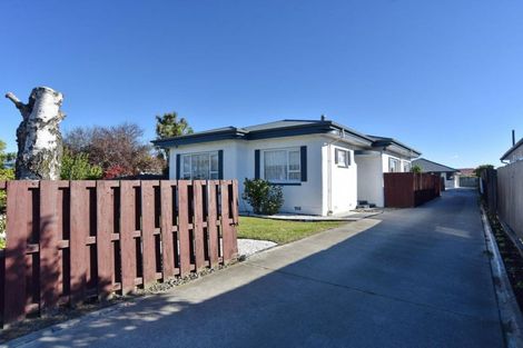 Photo of property in 213 Main North Road, Redwood, Christchurch, 8051