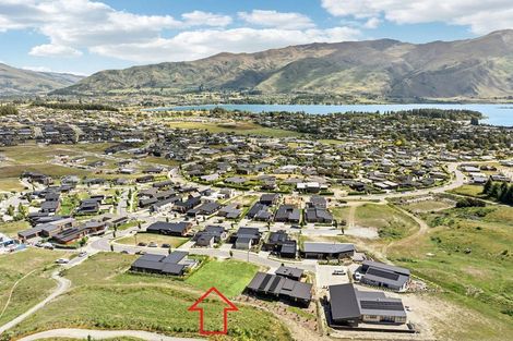 Photo of property in 16 Akitu Rise, Wanaka, 9305