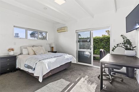 Photo of property in 1/41 Seaview Road, Castor Bay, Auckland, 0620
