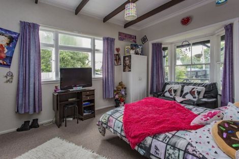 Photo of property in 84 Main North Road, Woodend, 7610