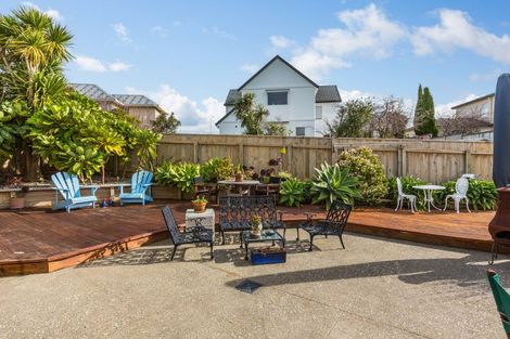 Photo of property in 3 Pendennis Point, Camborne, Porirua, 5026