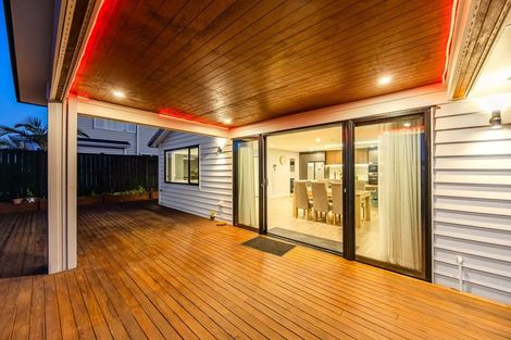 Photo of property in 35 Johns Creek Crescent, Silverdale, 0932