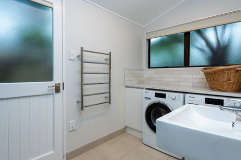 Photo of property in 33a Craig Road, Milford, Auckland, 0620